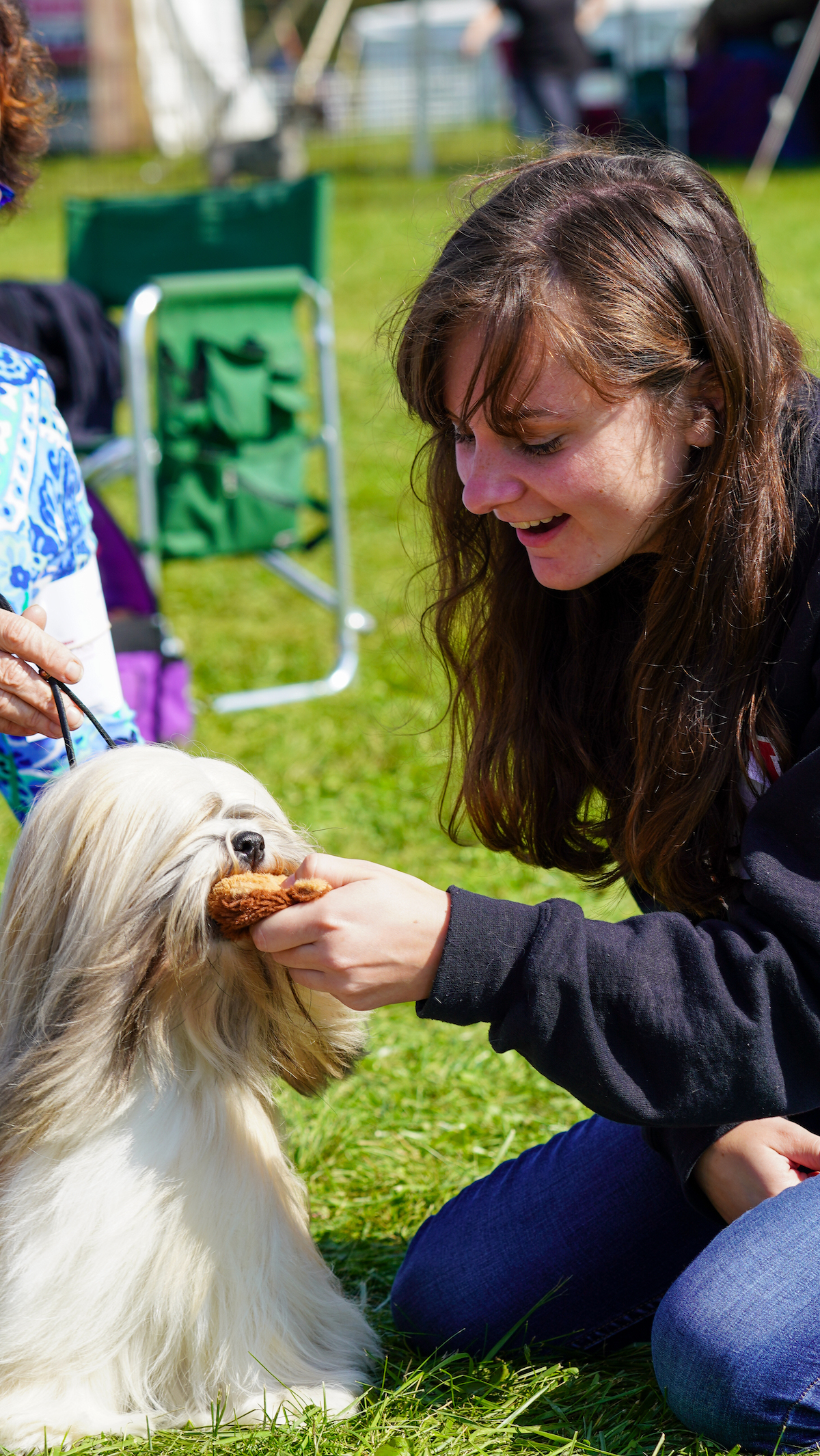 Alanna Horton greets a dog