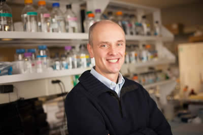 Dr. Alex Travis