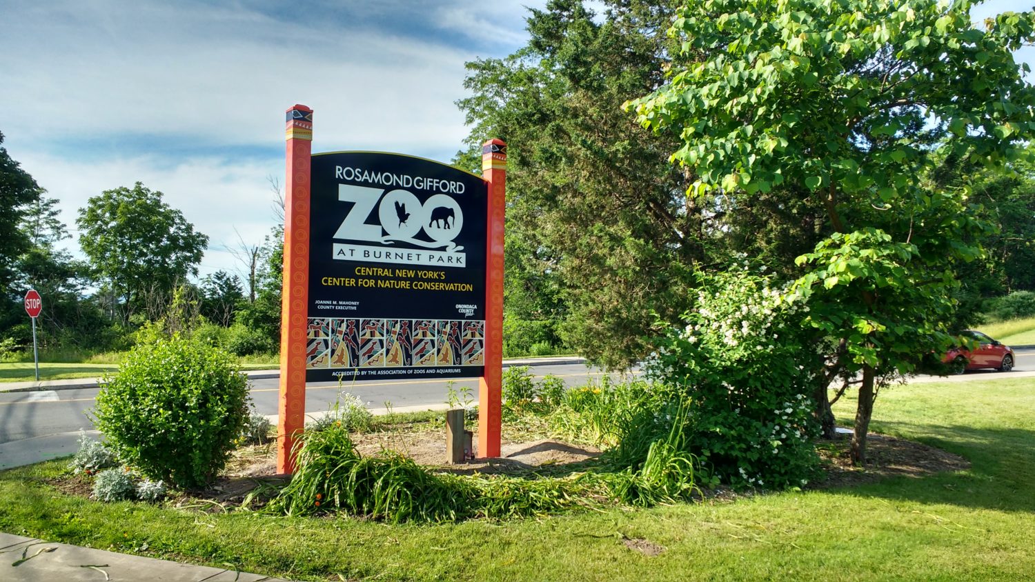 The Rosamond Gifford Zoo sign near one of the entrances to the grounds.