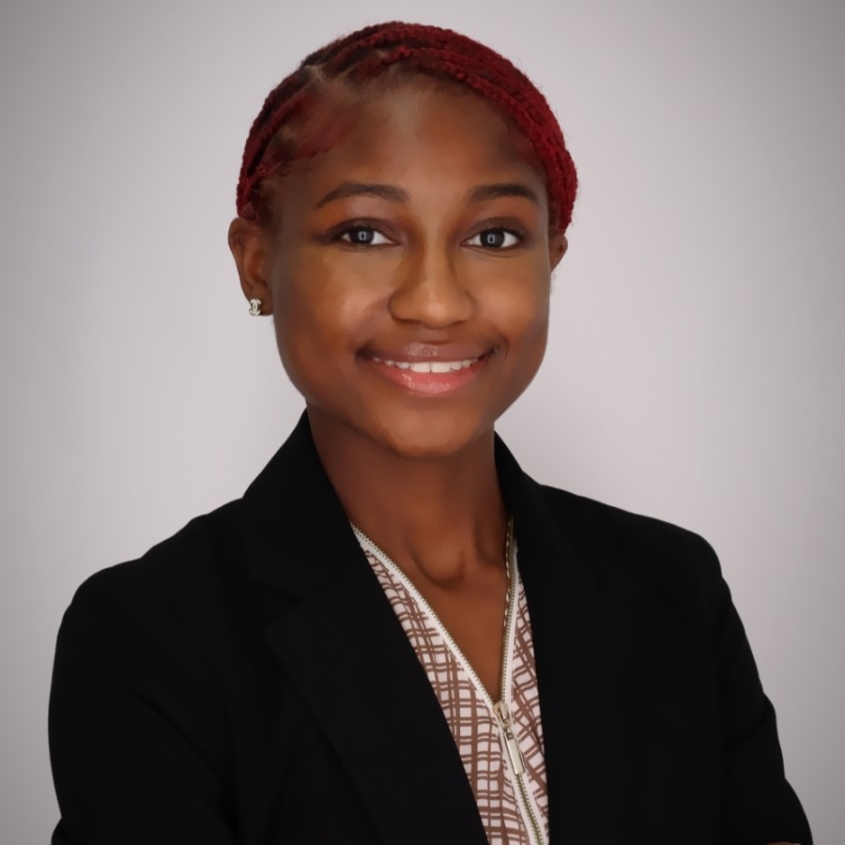 Portrait of Peer Mentor Alycia Basquiat. 