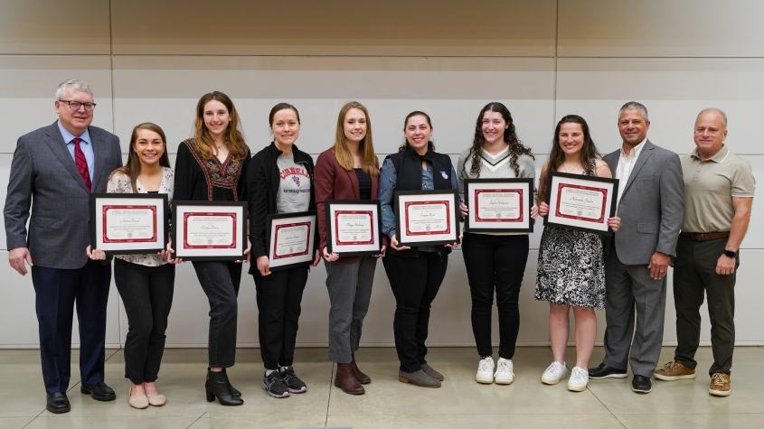 Dean Lorin Warnick, Dr. Jorge Colón, and Dr. David Lee with Certificate in Veterinary Business and Management graduates from the 2025 cohort.
