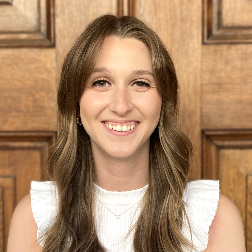 Portrait of Peer Mentor Jillian Lucito.
