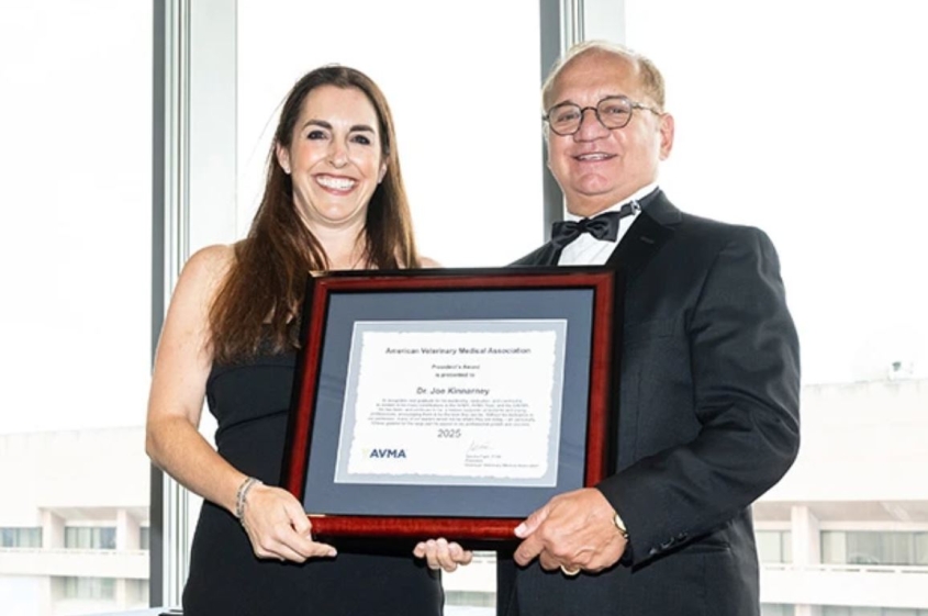 Kinnarney receiving award