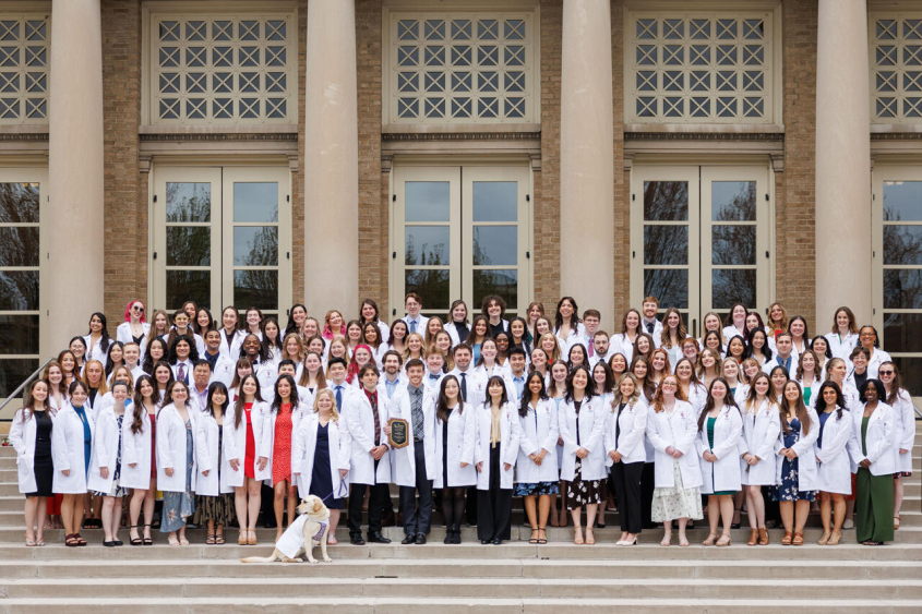 group photo of the DVM class of 2027