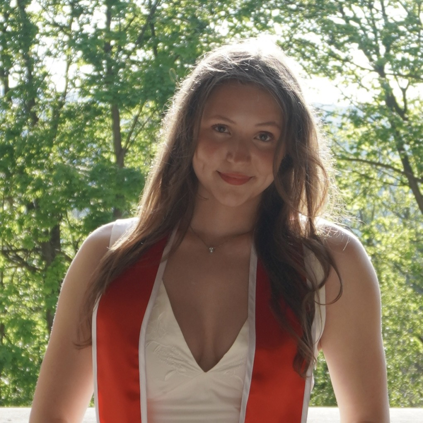 Peer Mentor Hanna LaPointe