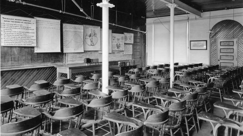 CVM's pathology and bacteriology lecture room in Law Hall in 1919