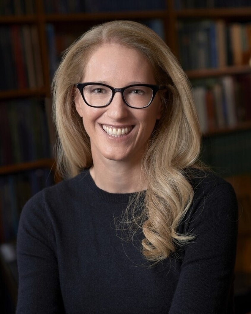 Raina Plowright headshot