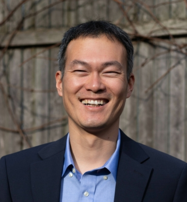Jongmin Kim headshot