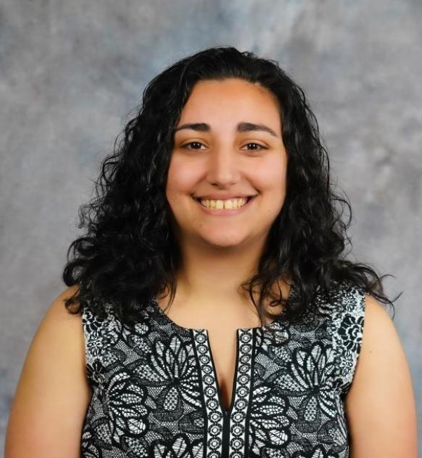 Shana Mintz headshot