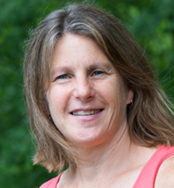 Tracy Stokol headshot